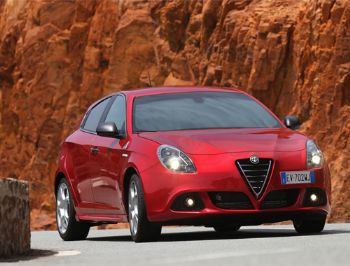 Alfa Romeo'dan serinleten kampanya