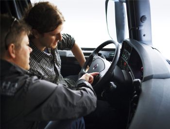 Scania kullanıcıları Sürüş Akademisi ile eğitiyor