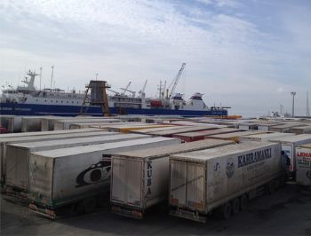 Şener: Hazar'da acil çözüm yeni liman ve feribot