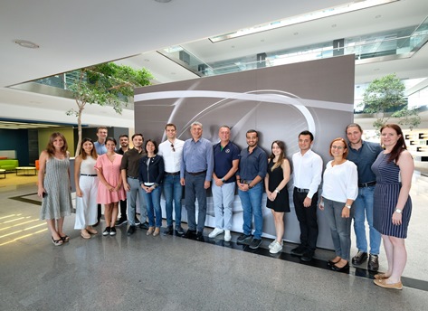 Mercedes-Benz Türk “Tersine Mentorluk Programı”nda ikinci dönemi tamamladı
