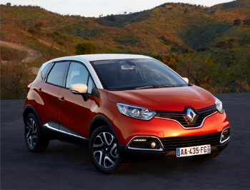 Renault Captur'ü Cenevre'de dünyaya tanıtıyor.
