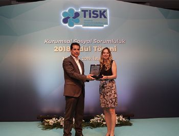 Mercedes-Benz Türk’ün Her Kızımız Bir Yıldız Projesi’ne TİSK’ten ödül