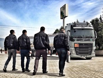 Volvo Trucks teknisyenleri yarı finaline hazırlanıyor