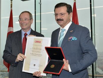 Avusturya'dan Hisarcıklıoğlu'na 'Ekonomi Altın Ödülü'