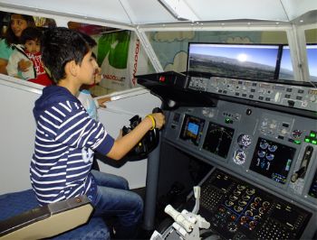AnadoluJet, çocuklara pilotluk heyecanını yaşattı