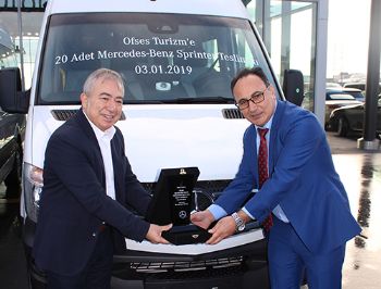 Mercedes-Benz Türk, yılın ilk filo teslimatını Ofses Turizm’e 20 adet Sprinter ile gerçekleştirdi