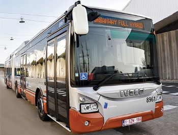 Brüksel’in yeni hibrit otobüsleri körüklü