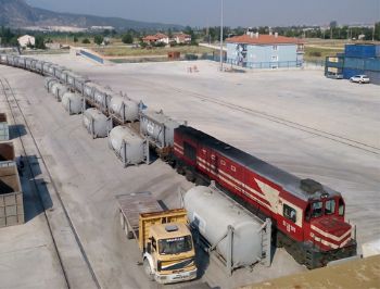 Denizli Çimento'nun demiryolu taşımalarını OMSAN yapıyor
