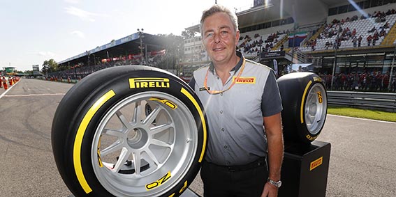 Pirelli, Formula 1 ve Formula 2 için geliştirdiği yeni 18 inç lastiklerini tanıttı