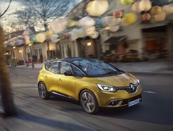 Renault'dan iki dünya prömiyeri